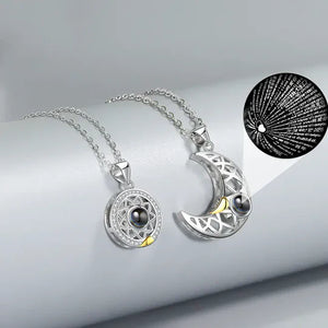 COLLAR SOL Y LUNA CON 100 IDIOMAS